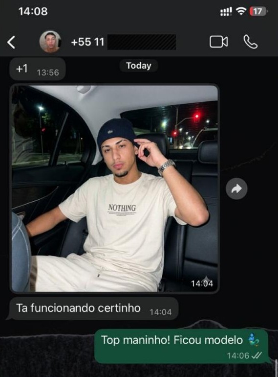 Depoimento de cliente no WhatsApp — casal no jet ski